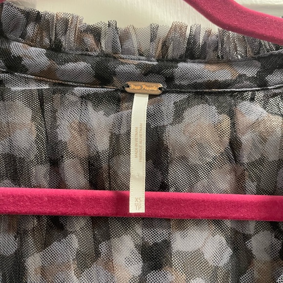 Free People Twyla Leopard Top - Picture 4 of 5